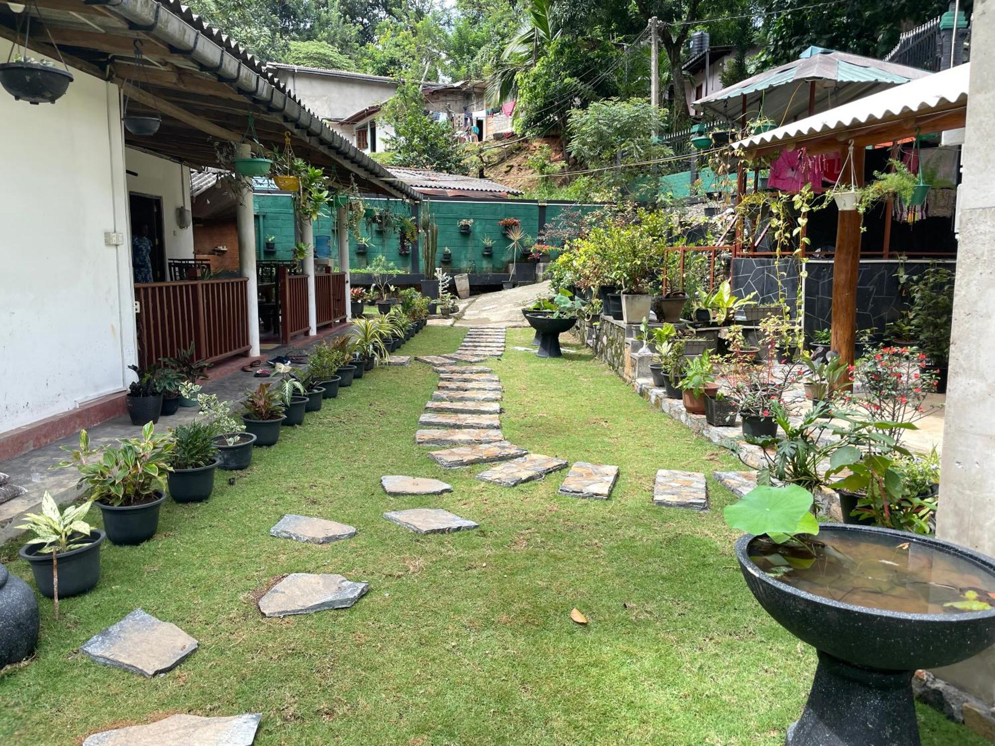 Kandy Food Lovers Home Stay By Ags Exteriör bild